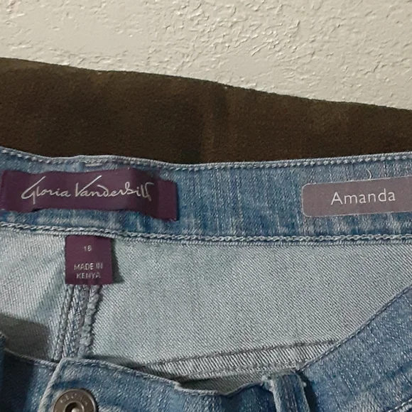 Gloria Vanderbilt Jean's - Picture 5 of 8